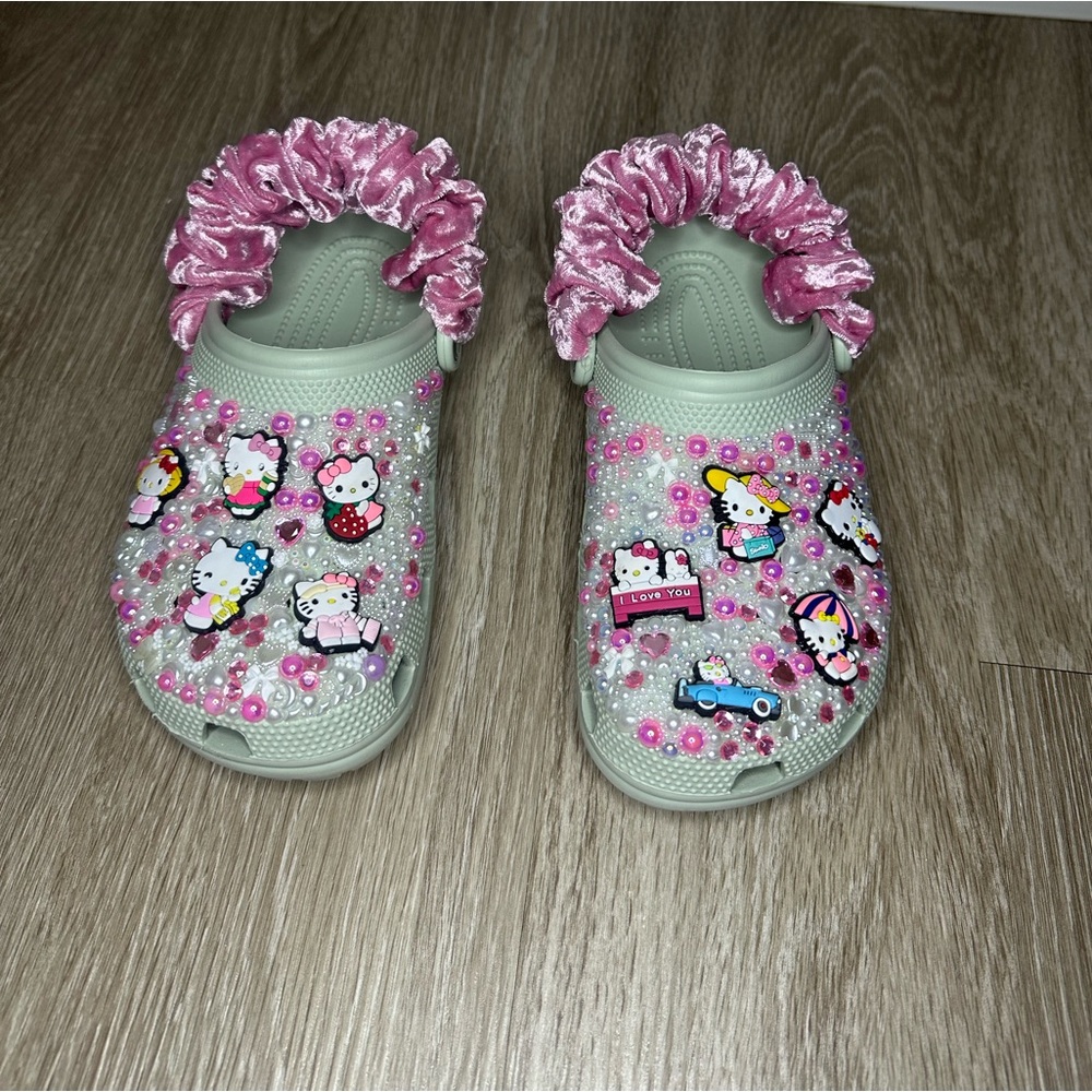 Hello Kitty Custom Crocs